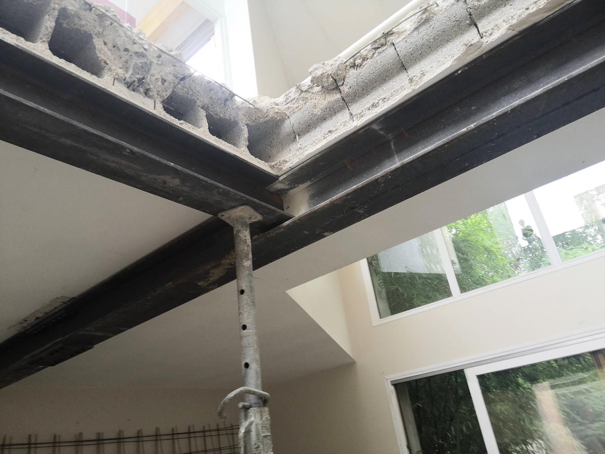 Détail du renforcement du plancher à Bourg-la-Reine (92)